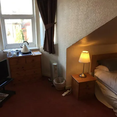 Glades House Guest house 4*