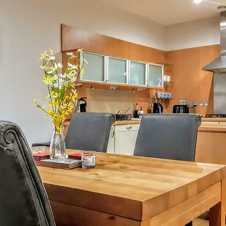 Elegant Near Secc/hydro In Finnieston, *