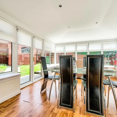 No.17 Serviced Apartment