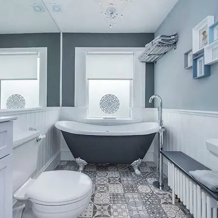 Villa Beautiful Mairi Glasgow
