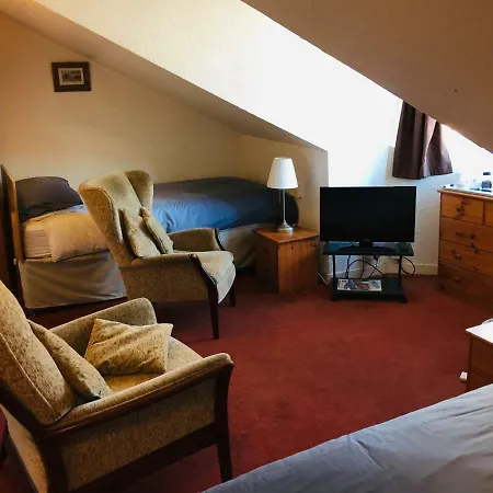 Glades House 4*
