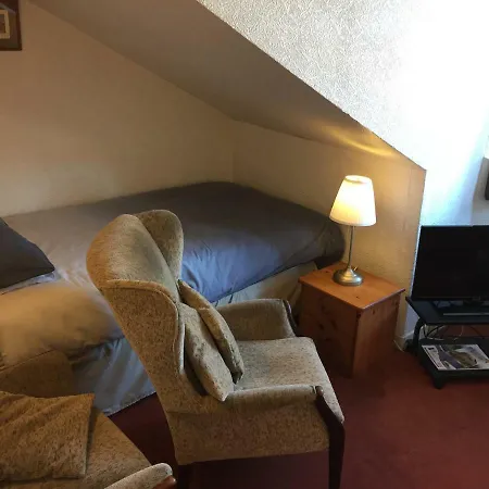 Glades House 4* グラスゴー