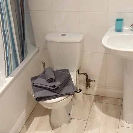 2 Bed In The West End Appartement *
