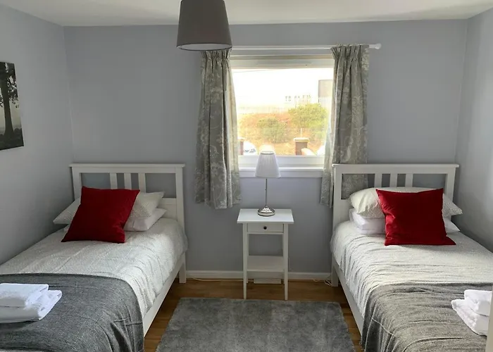 דירה Flat One, 212 Eaglesham Road, East Kilbride, גלאזגו