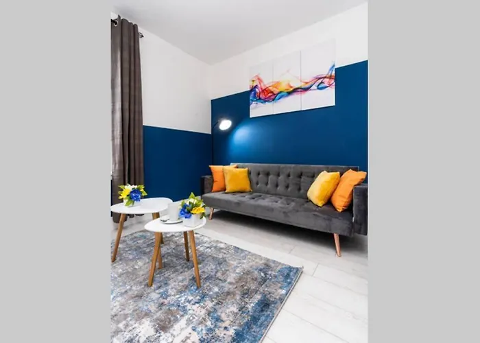 Cheerful 2 Bedroom Homely Apartment, Sleeps 4 Guest Comfy, 1x Double Bed, 2x Single Beds, Free Parking, Free Wifi, Suitable For Business, Leisure Guest, Contractors, Qe Hospital, Glasgow, Near Airport & Centre, Perfect For Common Wealth Games 20 Apartament *