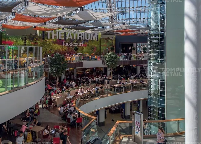 Centre G1 Penthouse With Riverviews - Duplex - 4 Bedrooms, 3 Bathrooms, Kitchen, 1 Living Room, 1 Dining Room, 2 Terraces, Parking, Floor, 2050 Sq Ft, Merchant Apartament