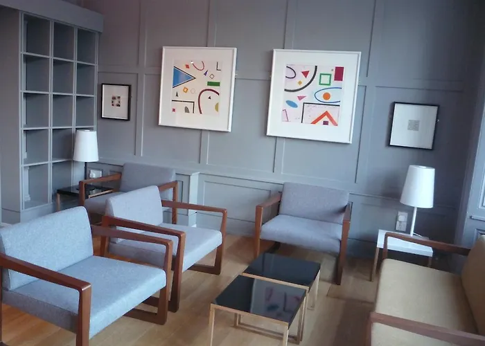 Grasshopper Hotell 3*