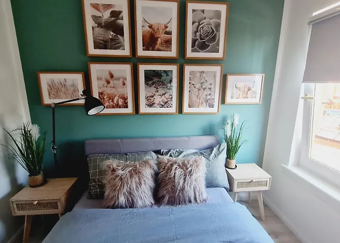 Beautiful 2bed House With Garden, Walking Distance To Town - Free Parking Glasgow