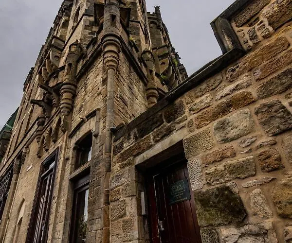 Royal Chambers Serviced Апартаменты *