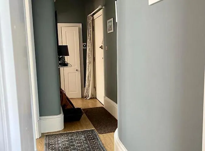 Privat bolig Beautiful Double In Idyllic West End Townhouse *