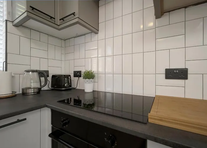 Luxury 1 Bedroom Serviced In Centre Apartament