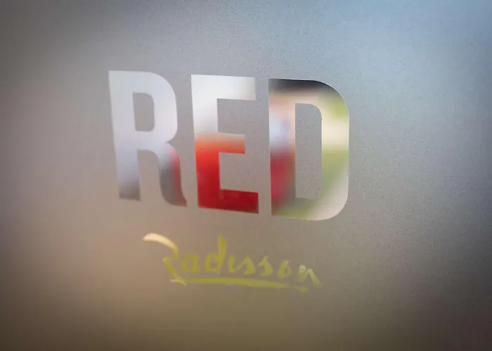 Radisson Red Hotel, 4* Glasgow