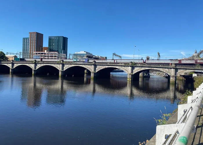 Lovely 1-bed In Merchant *