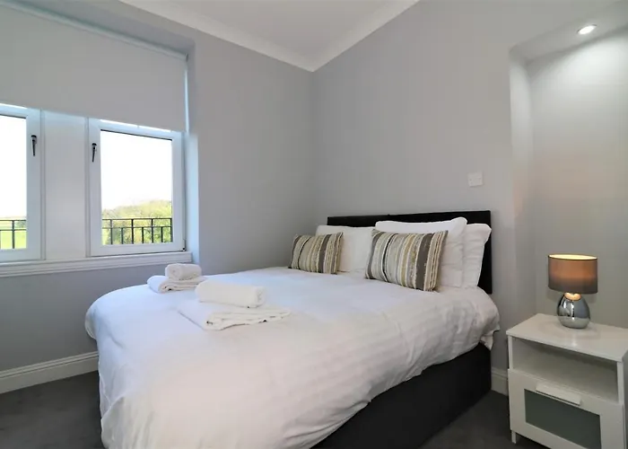 Signature - Greenlees Clubhouse *