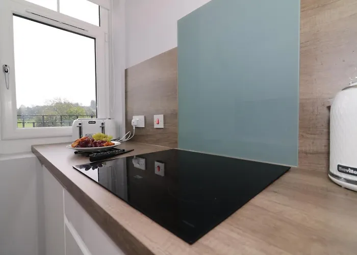 Signature - Greenlees Clubhouse Apartment *