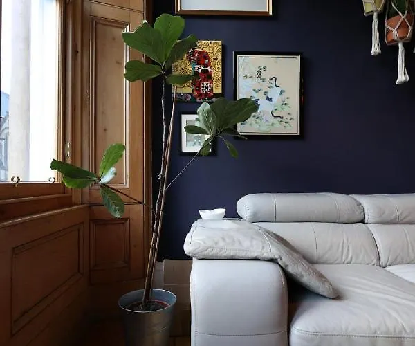 2 Bed In Great Location 15-20 Minutes Walk To Sec Lägenhet