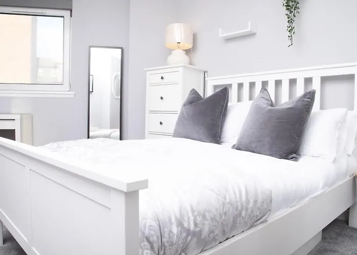Glas Go Executive 2-bedroom Near Ovo Hydro Free Parking غلاسغو