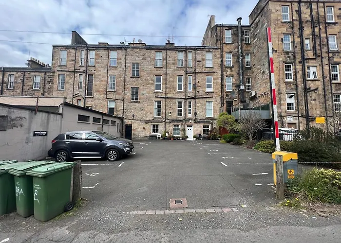 3-bed Bonny Flat - West End Centre * Glasgow