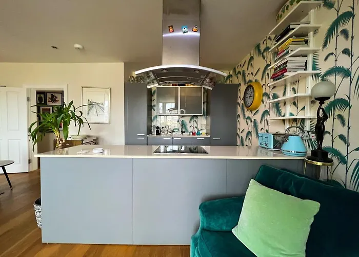 3-bed Bonny Flat - West End Centre Appartement