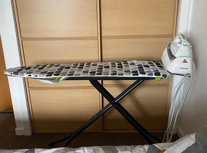 Modern 2-bed In Secc/hydro דירה