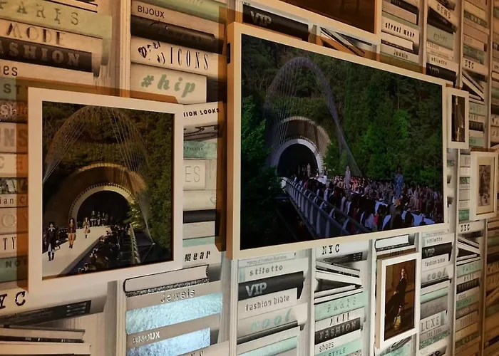 Designer Penthouse With Riverviews - G1 Centre, 3 Bedrooms, 2 Bathrooms, 1 Living / Kitchen. Full Floor, Wrap Around Terrace, Panoramic Views, Off Station / Buchanan Street