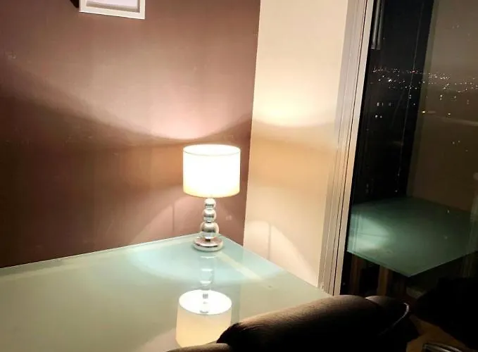 Designer Penthouse With Riverviews - G1 Centre, 3 Bedrooms, 2 Bathrooms, 1 Living / Kitchen. Full Floor, Wrap Around Terrace, Panoramic Views, Off Station / Buchanan Street גלאזגו