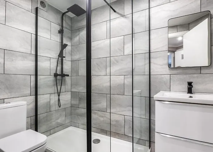 ** Modern Merchant 1 Bed With Free Parking ** グラスゴー