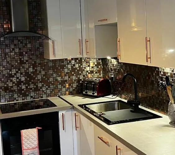 Lejlighed Centre Flat With River Views And Parking