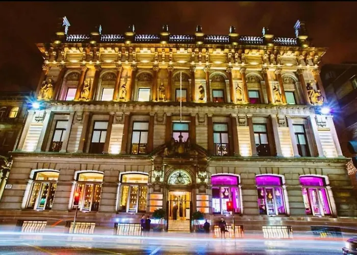 Centre Flat With River Views And Parking Lejlighed Glasgow