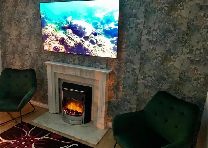 Lejlighed Centre Flat With River Views And Parking *