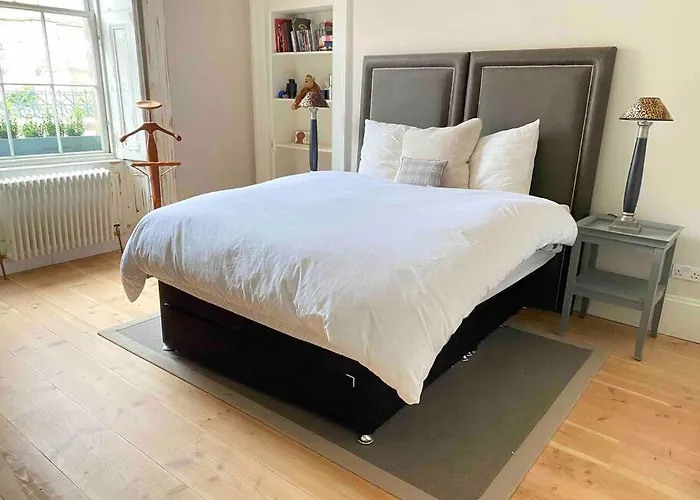 Lejlighed Of Joy - 3 Bedroom With Private Garden