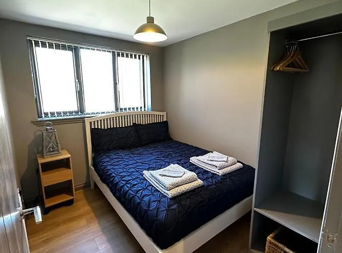 Lägenhet Spacious 3-bedroom On Country Estate Near - Sleeps 6