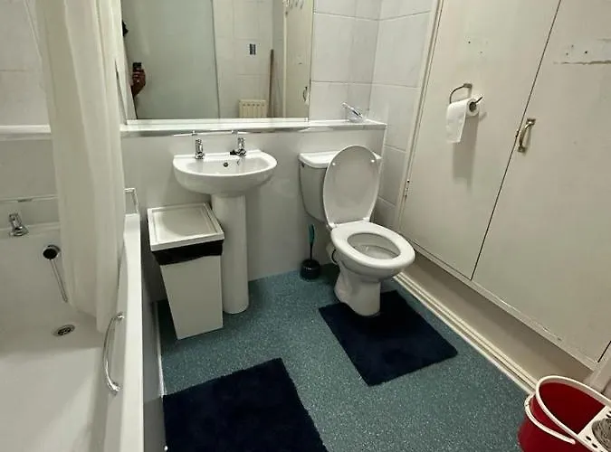 Проживание в семье Private In Center *