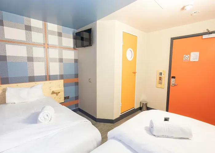 Easyhotel