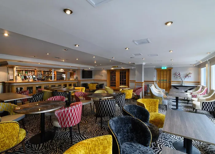 Glynhill & Near Airport