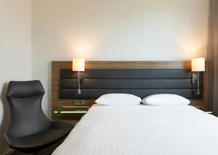 Moxy Merchant 3* Glasgow