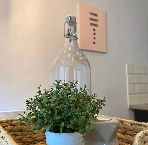 Lejlighed Rustic Floor West End Pad With Balcony, Parking Next To Byers Road, Aston Lane, Uni *