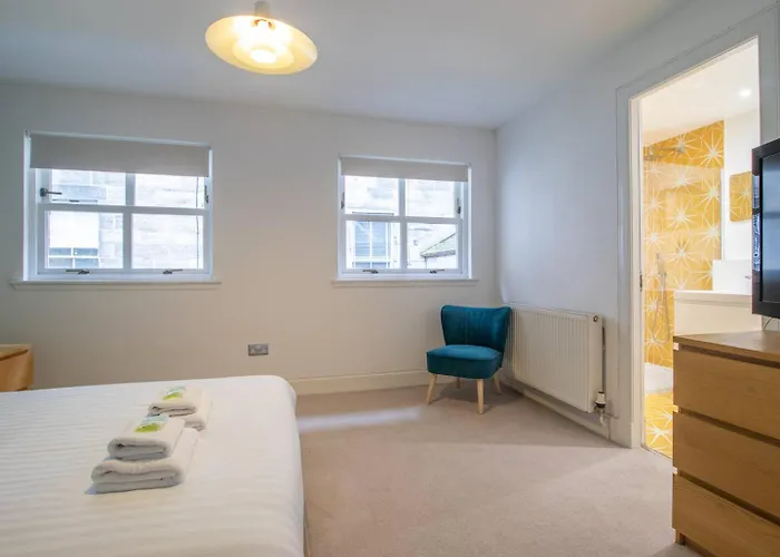 Stylish West End Detached Mews - Pass The Keys 度假居 *