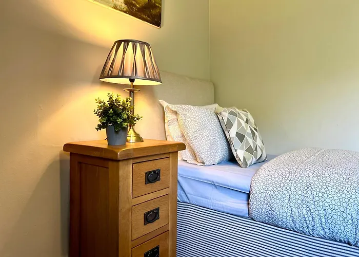 דירה Spacious 2 Bed-flat In - Free Parking גלאזגו