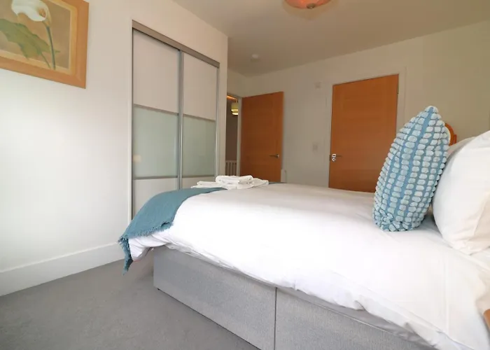 Signature - Oatlands House * グラスゴー