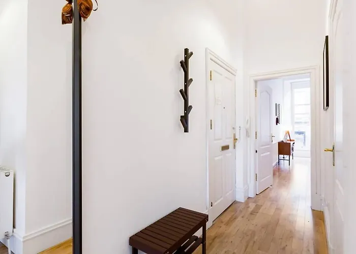 Incredible Contemporary Flat In Heart Of West End Lejlighed *
