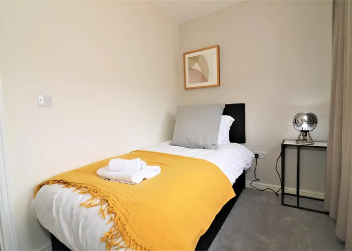 Signature - Morrison House * Glasgow