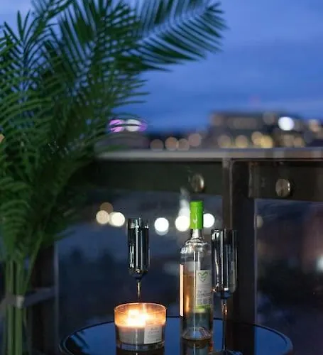 Luxurious Penthouse With Bar At Hydro & Secc *