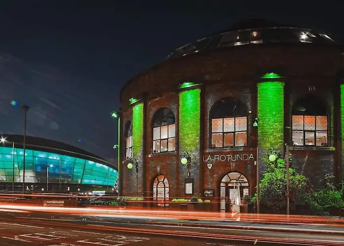 Apartamento Luxurious Penthouse With Bar At Hydro & Secc