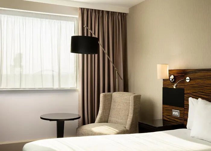 Crowne Plaza By Ihg Hotell 4*