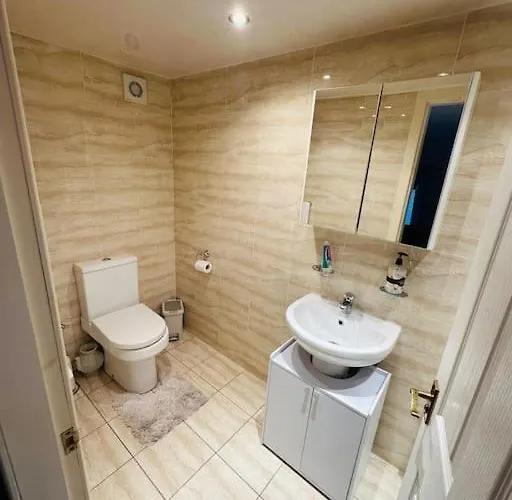Entire Private 1 Bedroom - Guest In Apartman Glasgow