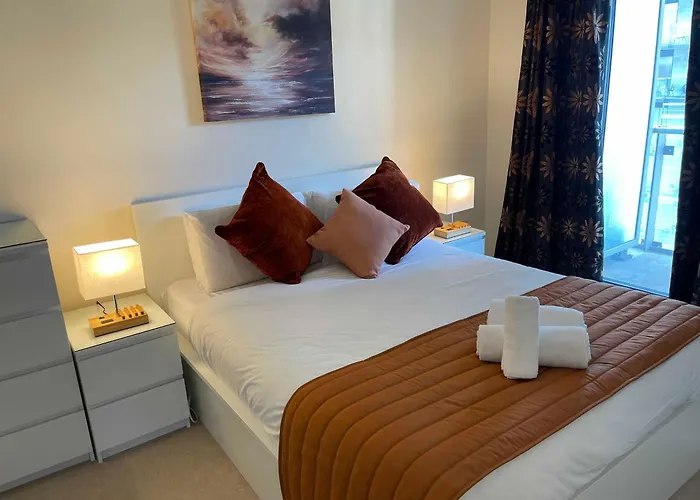 Harbour River West End *