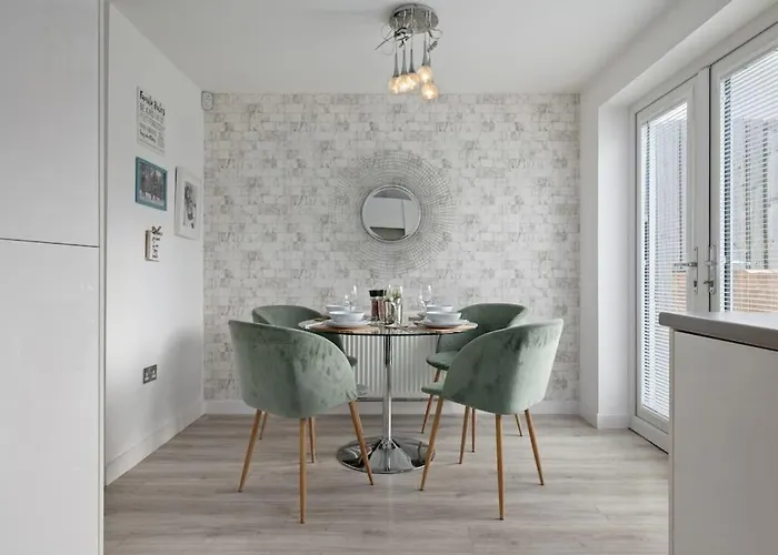 Appartement 3bdr House By Vista Short Lets & Serviced Scotland With Driveway Parking And Ps4 *