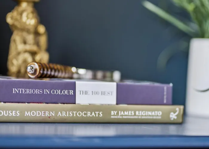 Grand 2 Bed West End גלאזגו