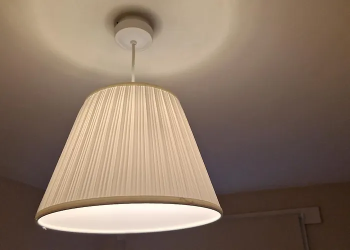 Archillects Entire Two Bedroom Comfy House - Free Parking